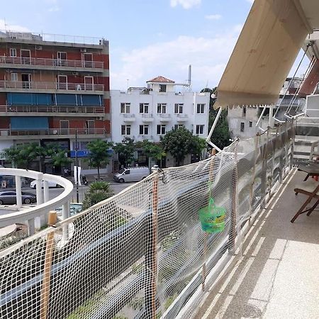 Μοντέρνο Διαμέρισμα - Stylish Appartment Loutraki Bagian luar foto